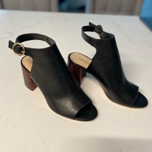 Nine West Black Peep Toe Block Heel Sandals (**Barely Worn**)